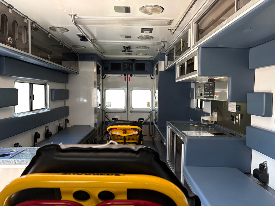 2009 International Navistar Horton Dual Stretcher Certified "Star of Life" Ambulance