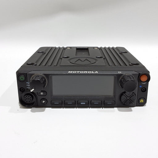 MOTOROLA APX6500 BN MODEL 7/800 MHZ WITH E5 CONTROL HEAD