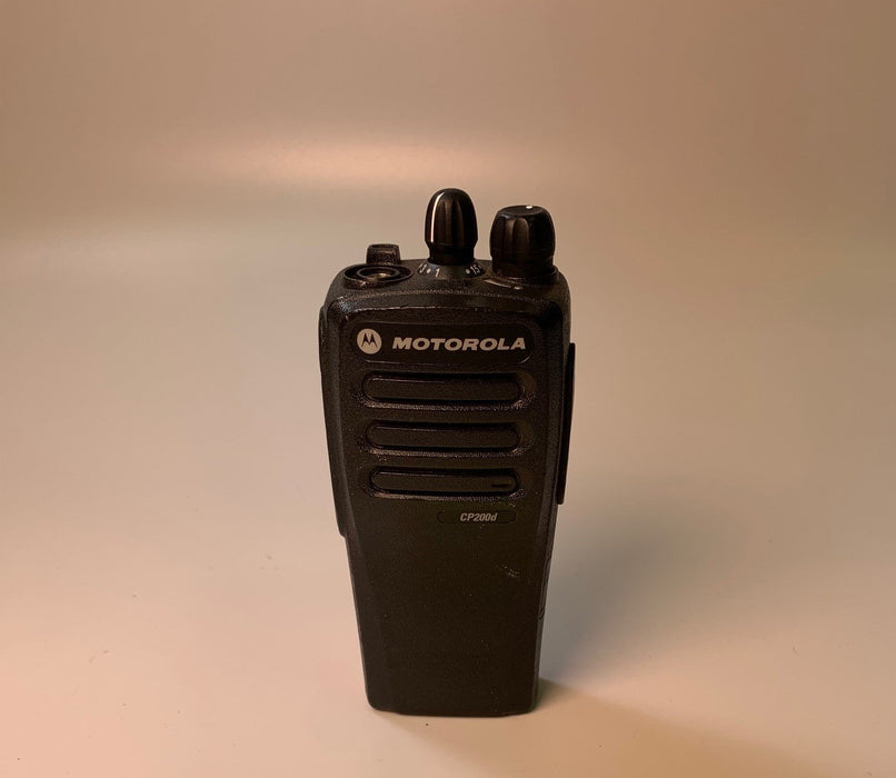 MOTOROLA CP200D AAH01QDC9JA2AN UHF DIGITAL AND ANALOG PORTABLE Radio *