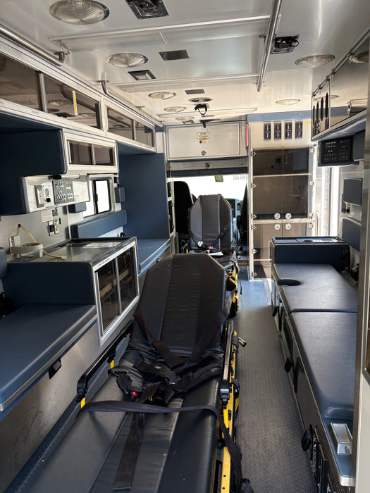 2009 International Navistar Horton Dual Stretcher Certified "Star of Life" Ambulance