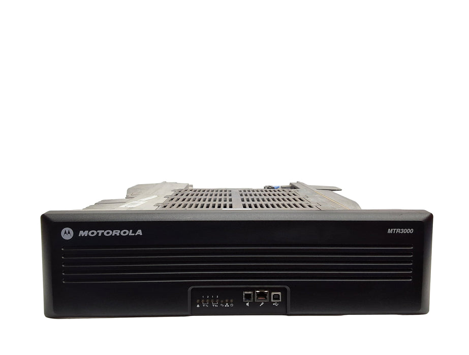 Motorola MTR3000 T3000A UHF Base Repeater Digital Base Station