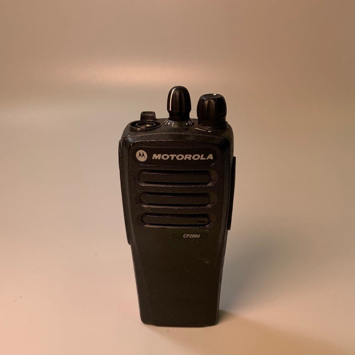 MOTOROLA CP200D AAH01QDC9JA2AN UHF DIGITAL AND ANALOG PORTABLE Radio *